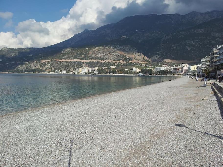 Seaside Family Apartment Loutraki Екстер'єр фото