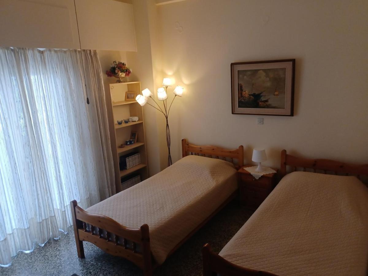 Seaside Family Apartment Loutraki Екстер'єр фото