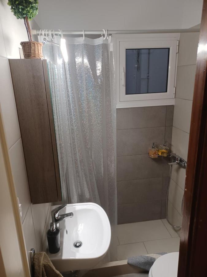 Seaside Family Apartment Loutraki Екстер'єр фото