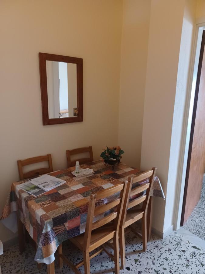 Seaside Family Apartment Loutraki Екстер'єр фото