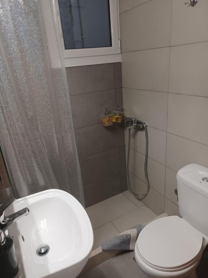 Seaside Family Apartment Loutraki Екстер'єр фото